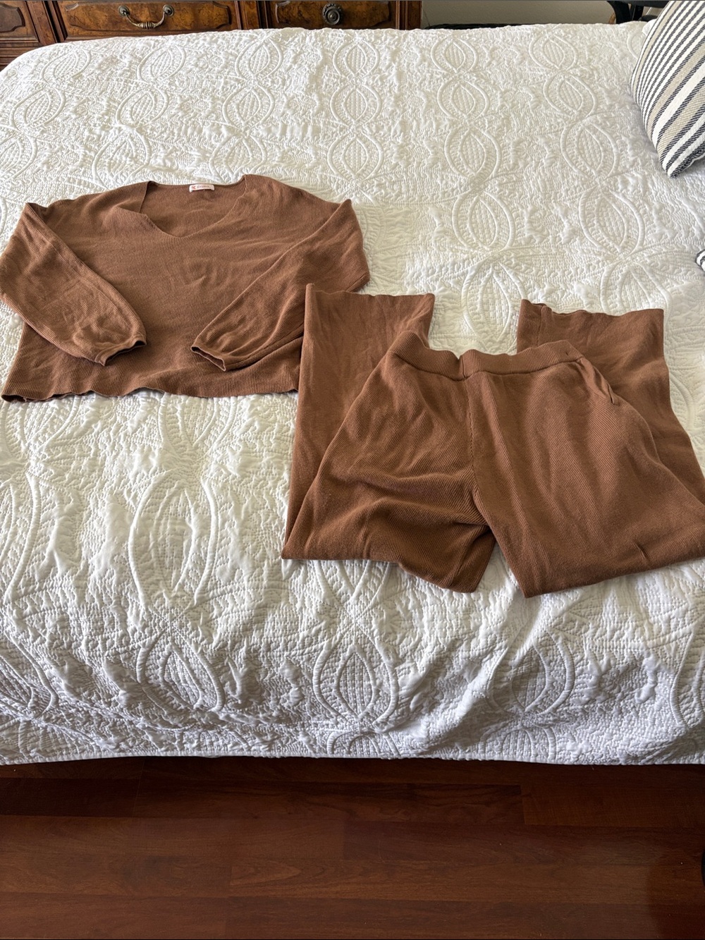 Cozy Women's Knit Lounge Set in Brown